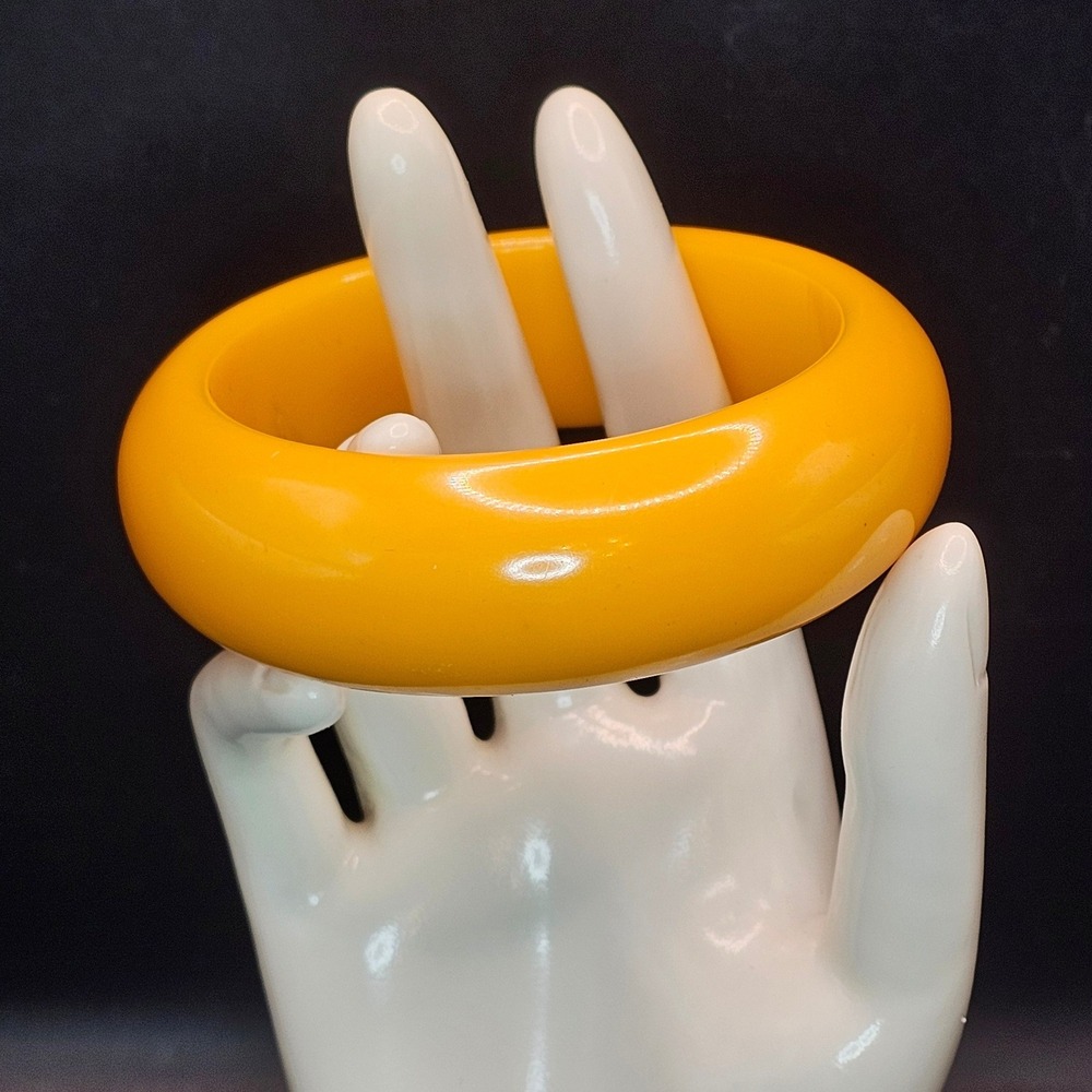 Vintage Egg‎ Yolk Yellow Bakelite Bangle Bracelet Tested Chunky Dome 1" Wide